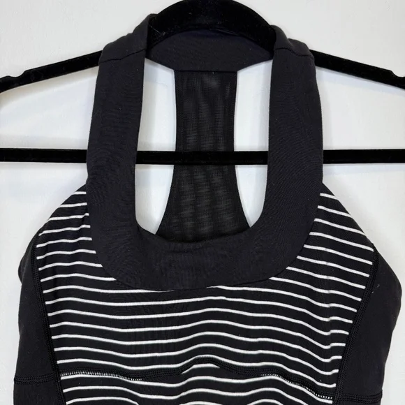 LULULEMON Scoop Neck Tank Striped T Strap Mesh 12 - Picture 4 of 8